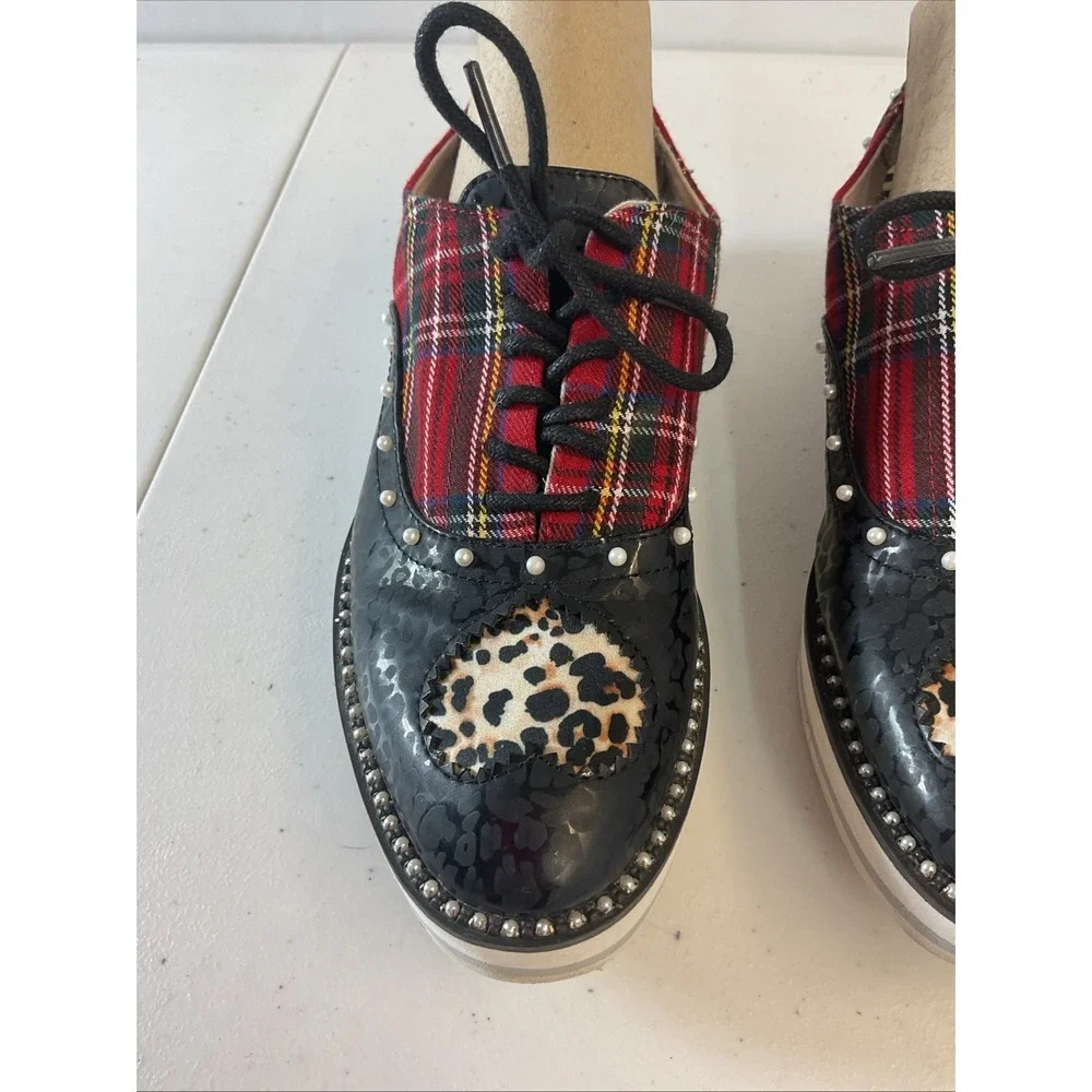 Betsey Johnson Marti Platform‎ Oxford Shoes 8M Leopard Heart Pearl Studs